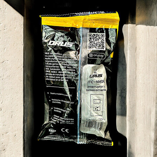 Interruptor Toma Negro 15amp Orus