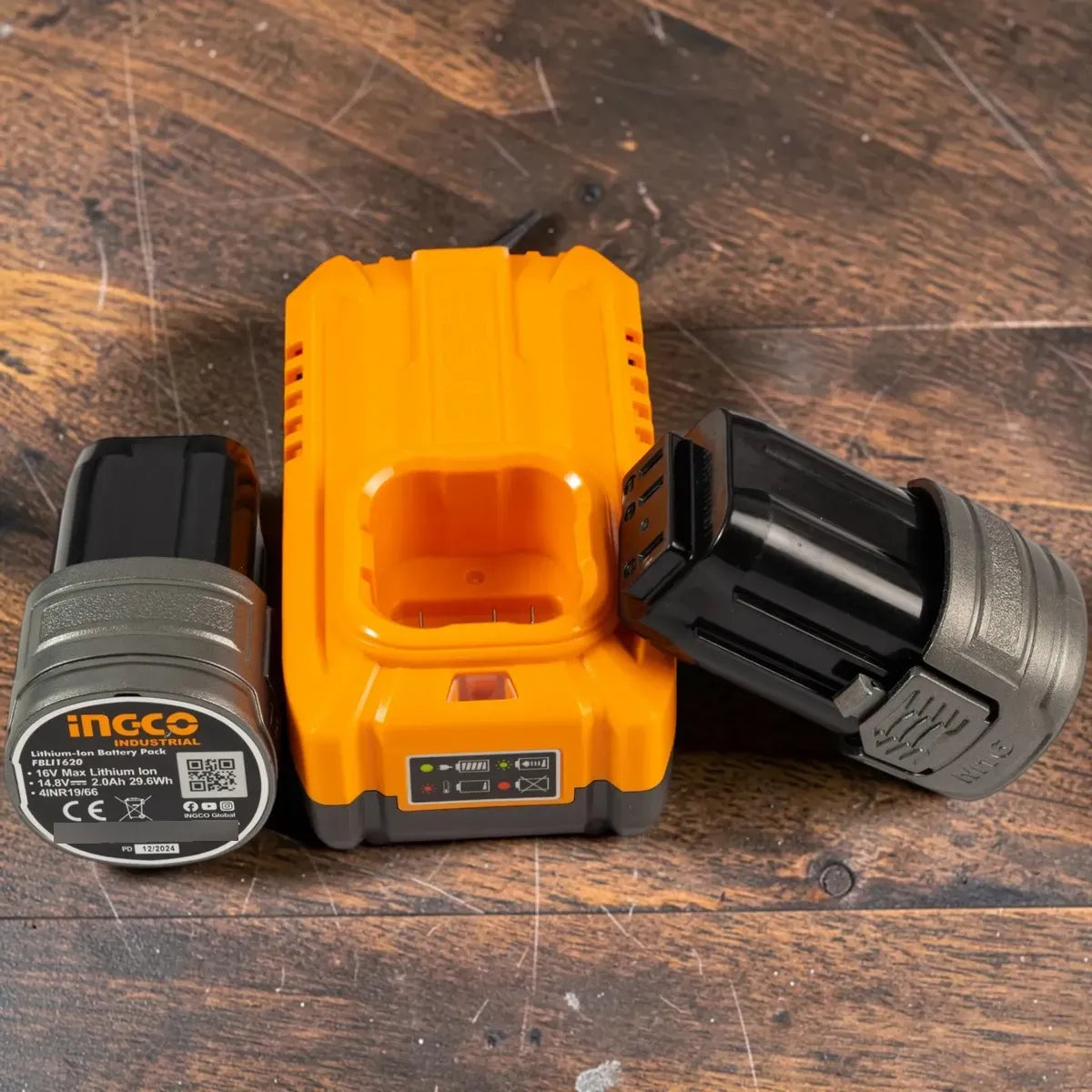 Multiherramienta Inalámbrica 20v Con 23 Accesorios Ingco