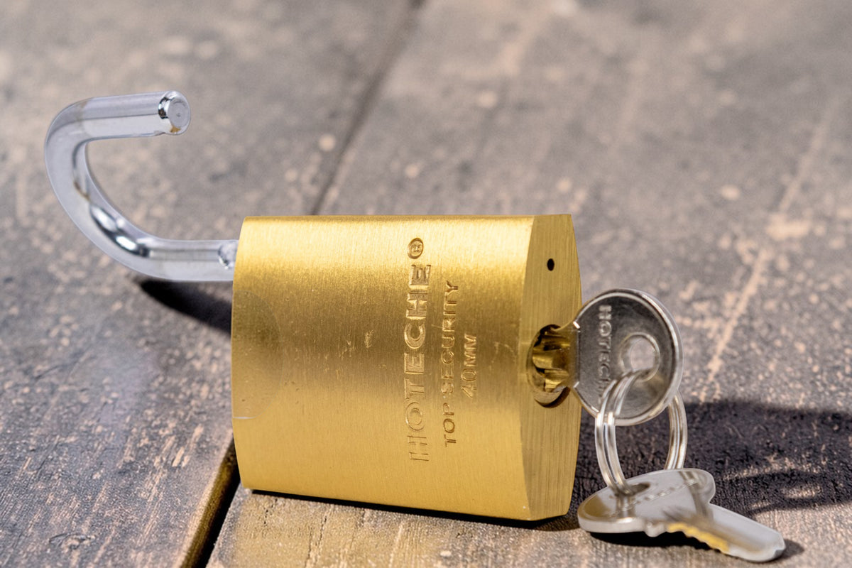 Candado Con Dos Llaves Seguridad 40mm Hoteche