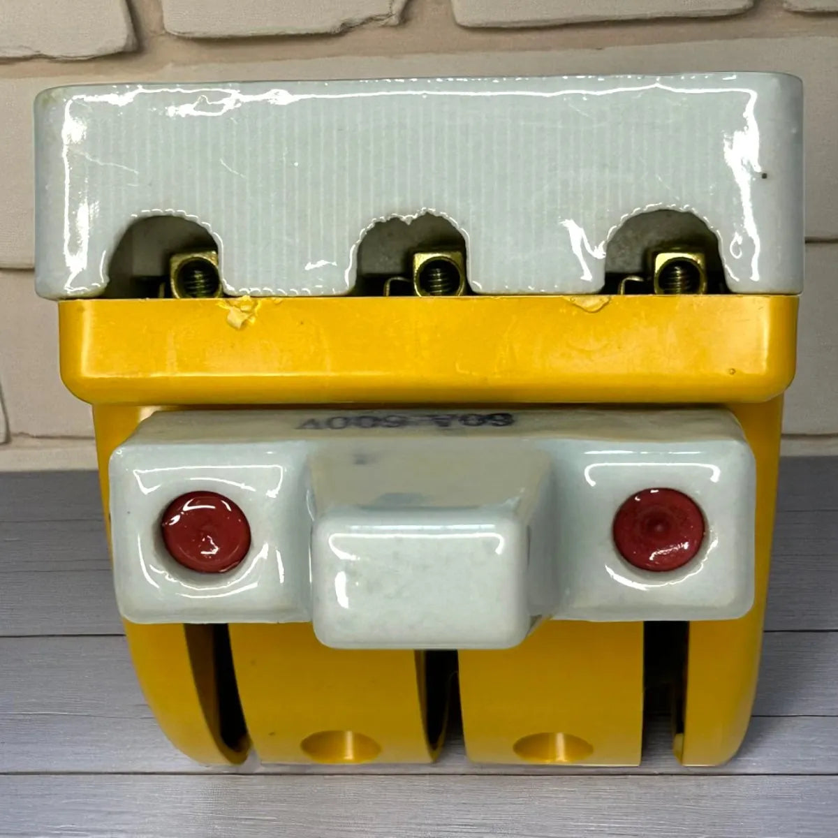 Cuchilla Electrica Doble Pase 3x60 AMP Vitron
