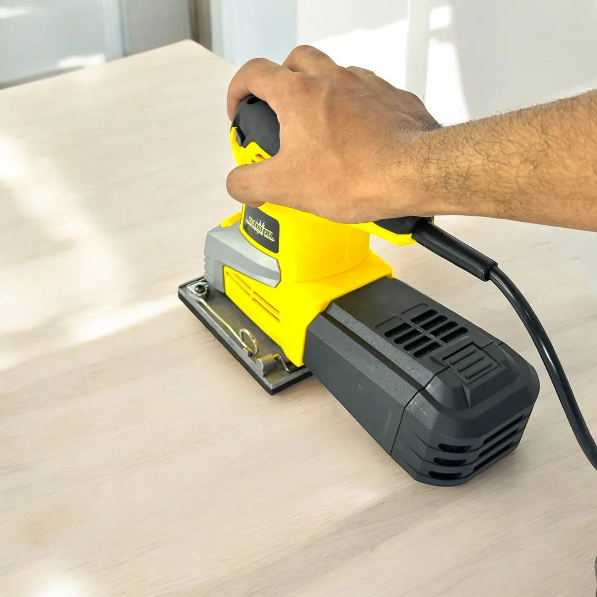 LIJADORA ELECTRICA 240W-1330RPM RAPTOR