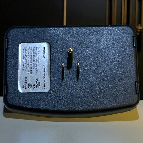Protector De Voltaje Para Televisores Vitron 3 Tomas 120v