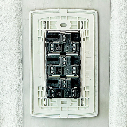 Interruptor Triple Gris 10amp Orus