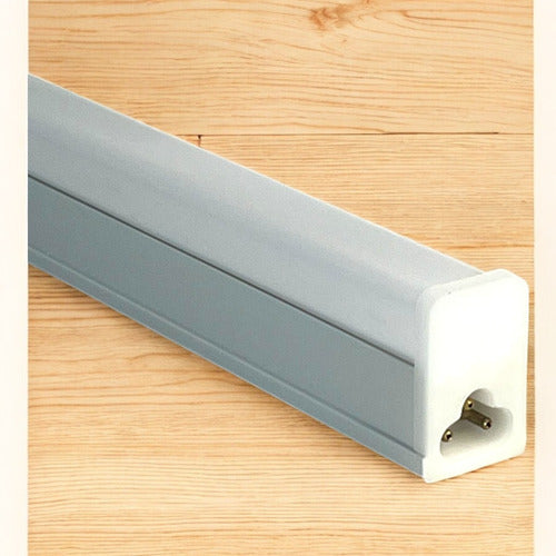 Tubo Lampara Led 6w T5 Superficial PVC Purpura 30cm Vert