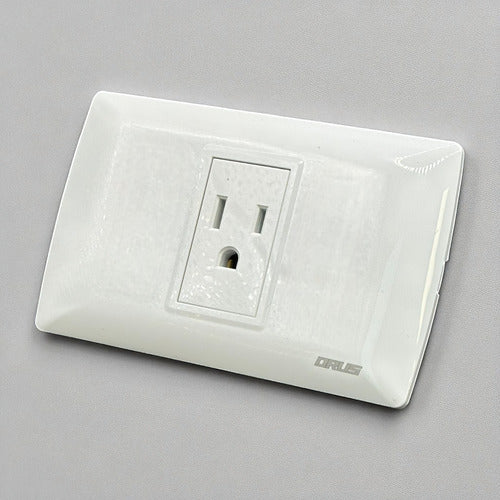 Toma Sencillo C/tierra 15amp Orus