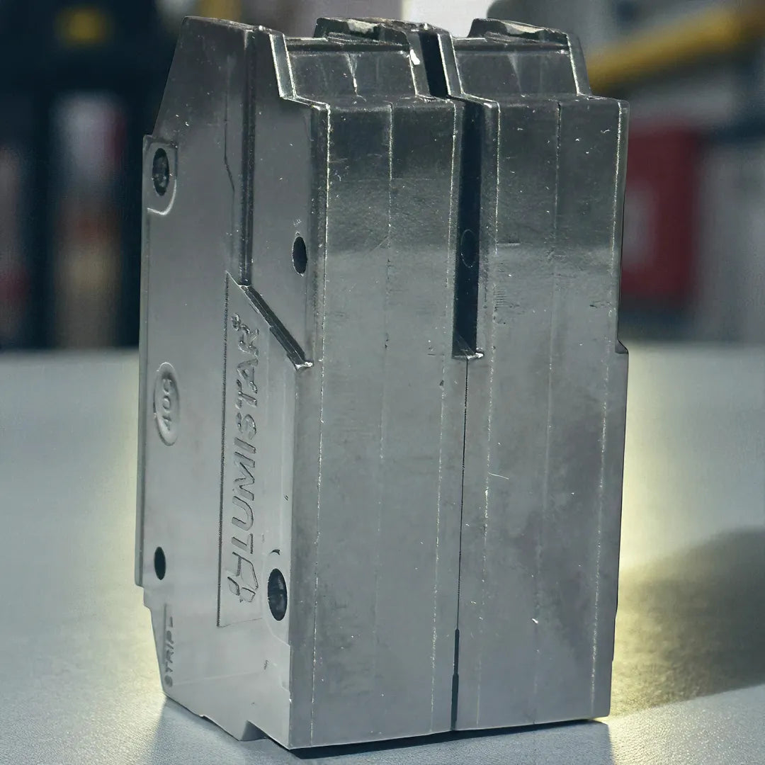 Breaker Superficial 2X30AMP Lumistar
