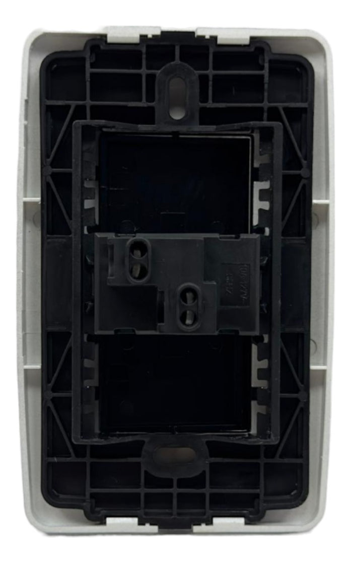 Interruptor Sencillo Moderna Plata 10AMP Lumistar