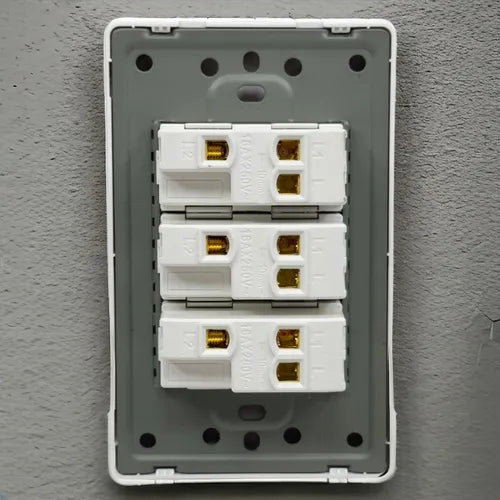 Interruptor Triple Elite 3 Way Blanco Lumistar - GASKA
