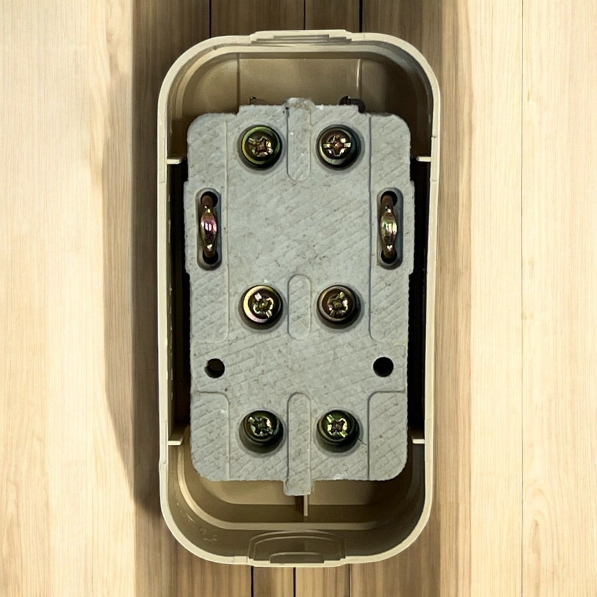 Interruptor Bipolar T/Ticino 32AMP (380V) Lumistar