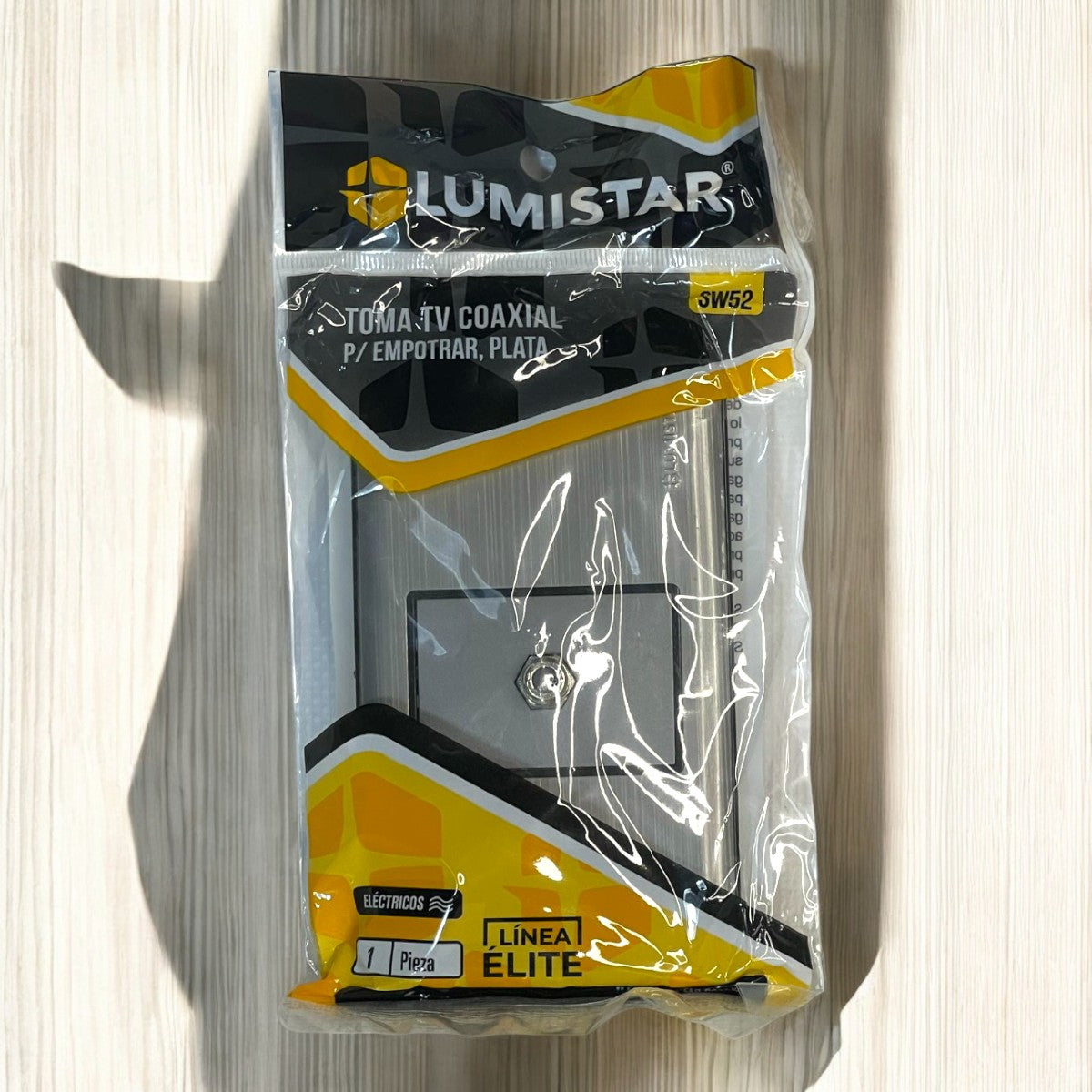 Toma Coaxial Elite Plata Lumistar