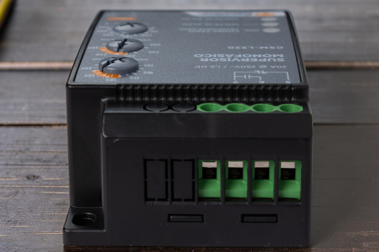 Supervisor De Voltaje Monofásico 10a 220v Exceline