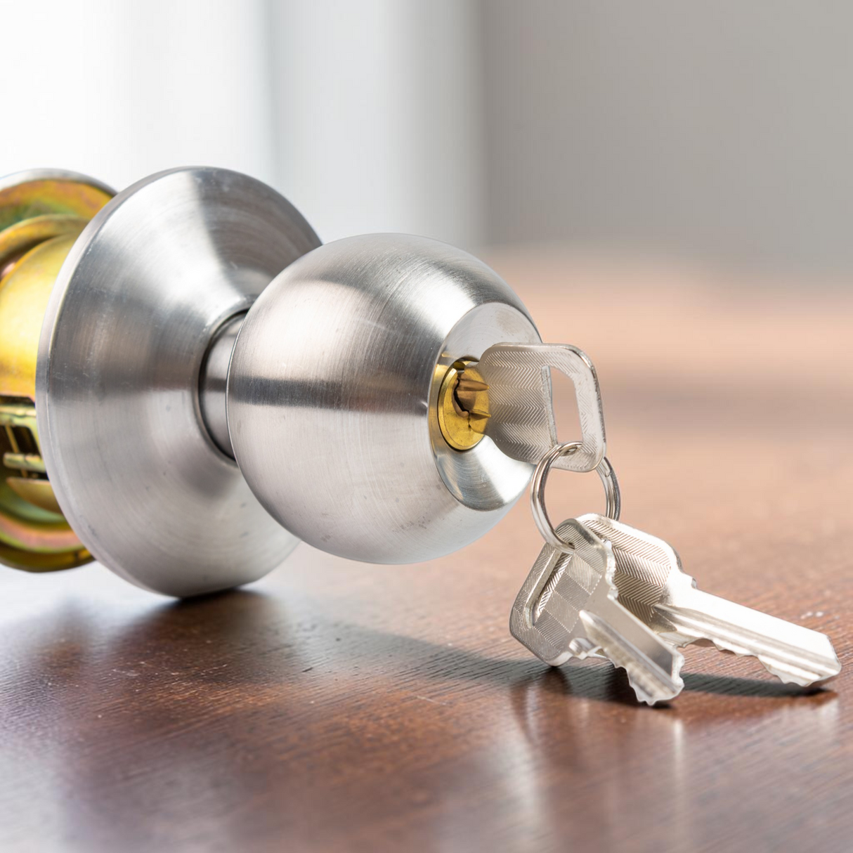 Cerradura De Pomo Color Plata Para Puerta De Madera Tauro