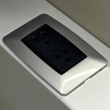 Toma Doble Moderna Plata 15AMP Lumistar